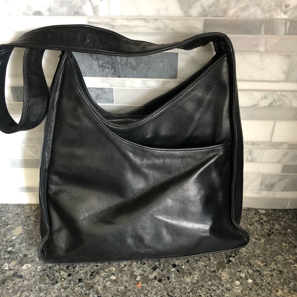 Perlina Italian Leather Shoulder Bag - Picture 3 of 6